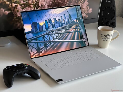 Dell XPS 16 9640 im Test - Multimedia-Notebook mit 4K-OLED und nerviger Touchbar