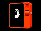 Der Rabbit R1 packt die Hardware eines Einsteiger-Smartphones ins orange Gehäuse. (Bild: Rabbit)