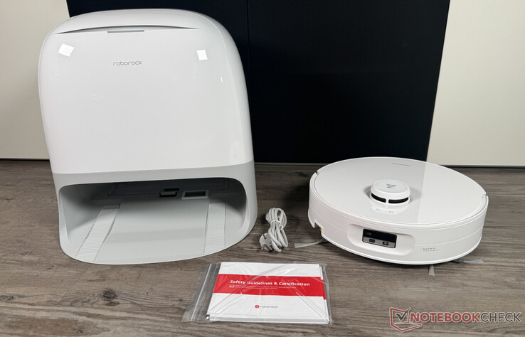 Der spartanische Lieferumfang des Roborock Qrevo Curv 2 Flow