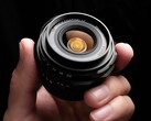 Das Thypoch Ksana 21 mm f/3.5 soll eine hohe Bildqualität im kompakten Gehäuse bieten. (Bildquelle: Thypoch)