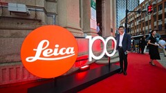 Xiaomi-Präsident Lu Weibing gratuliert zum 100. Leica-Jubiläum in Shanghai und erwähnt so nebenbei auch das Xiaomi 16 Ultra. (Bildquelle: Lu Weibing)