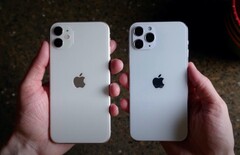 Das iPhone 12 Pro (rechts im Bild) könnte im Vergleich zu den aktuellen Modellen deutlich bessere Kamera-Objektive erhalten. (Bild: iUpdateOS)