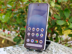 Das Nothing Phone (3a) ist aktuell bei Amazon im Sale. Gegenüber der UVP können bis zu 50 Euro gespart werden (Quelle: Daniel Schmidt, Notebookcheck).