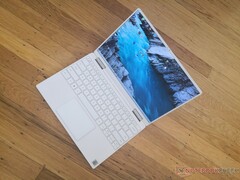 Der ultimative Cinebenchvergleich zwischen Core i7-1065G7 und Ryzen 7 3700U/2700U: Wie schlägt sich Intel Ice Lake gegen 15 andere AMD Ryzen Laptops?