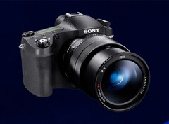 Die Sony RX10 IV soll nach neun Jahren endlich einen Nachfolger erhalten.
