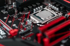 Die neuesten Intel-Chipsätze der 500er-Serie unterstützen schnelleren Arbeitsspeicher und USB 3.2 Gen 2x2. (Bild: Christian Wiediger)
