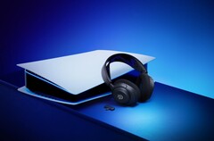 Mit dem Arctis Nova 4 bietet SteelSeries ein günstiges Gaming-Headset mit langer Akkulaufzeit an. (Bild: SteelSeries)
