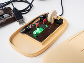 Bio-Computermaus: Empa entwickelt nahezu kompostierbare Lignocellulose-PCBs und Gehäuse aus Holzfasern (Bildquelle: Empa)