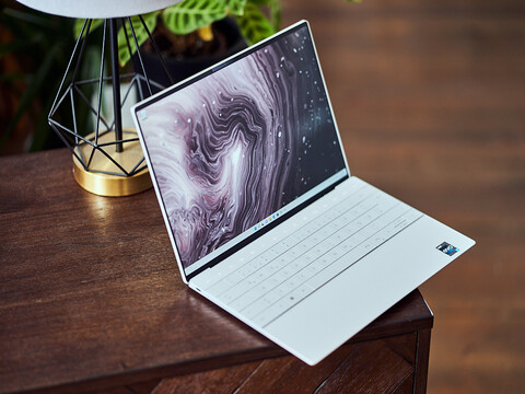 Dell XPS 13 9340 Laptop im Test - Kompaktes Subnotebook mit langen Akkulaufzeiten, aber einigen Problemen