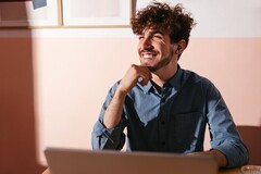 JBL präsentiert auf der CES 2024 die neue JBL Live TWS 3-Serie. (Bild: JBL)