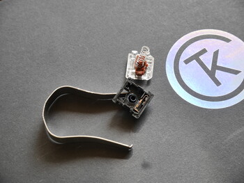 Gateron Low-Profile 2.0 Brown Schalter demontiert