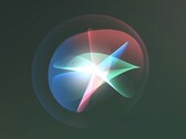 Siri-Anfragen werden zur Verbesserung des digitalen Assistenten manchmal von Menschen angehört. (Bild: Apple)