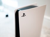 Die Sony PlayStation 5 verkauft sich nach wie vor deutlich schneller, als Sony sie produzieren kann. (Bild: Charles Sims)