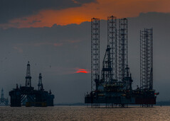 Die größten Öl- und Gas- Konzerne investierten 58 Milliarden US-Dollar in Projekte für fossile Brennstoffe (Bild: Ben Wicks/Unsplash)