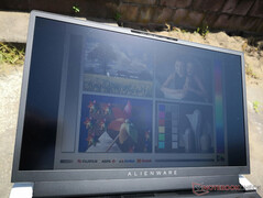 Im Freien unter direkter Sonneneinstrahlung