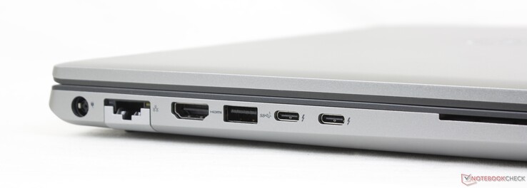 Links: Netzteil, Gigabit RJ-45, HDMI 2.1, USB-A 3.2, 2x Thunderbolt 4 mit Power Delivery + DisplayPort 1.4, Smart Card Reader