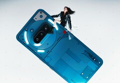 Dem abgebildeten Nothing Phone (3a) soll bald ein günstigeres Lite-Modell zur Seite gestellt werden. (Bildquelle: Nothing)