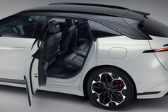 800-Volt-Angriff: Der Zeekr 7GT ist kein klassischer Kombi, sondern ein flacher Shooting Brake mit Turbo-Charge-Technik für 47.990 Euro. Kurios: Das Basismodell lädt schneller als die Top-Version (Bild: Zeekr).