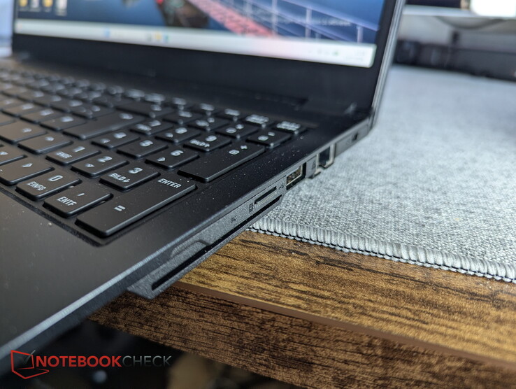Der MicroSD Card Reader im Schenker Connect 15