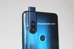 Neues Motorola One mit Pop-Up-Kamera heißt vermutlich 