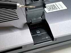 Versteckter USB-2.0-Anschluss für Dongles