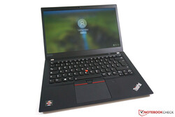 Im Test. Lenovo ThinkPad T495s. Die beiden Testgeräte wurden zur Verfügung gestellt von