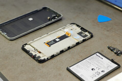 Alle Ersatzteile auf einem Blick. (Foto: Andreas Sebayang/Notebookcheck.com)