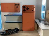MacRumors-Autorin Juli Clover hat drei iPhone-Generationen jeweils ein Jahr lang mit aktiviertem 80-Prozent-Ladelimit genutzt.
