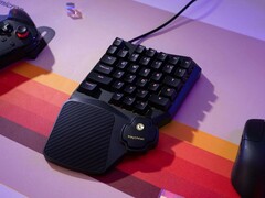 C0 HE: Gaming-Tastatur ist kompakt und unvollständig