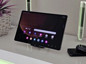 Das Samsung Galaxy Tab S9 FE Plus Topmodell mit 5G-Modem und 256GB Speicher ist nun günstiger denn je (Bild: Marcus Herbrich)