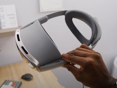 Das Samsung Galaxy XR Headset (Bildquelle: MKBHD auf YouTube)