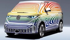 Schon als E-Bulli auf der Straße unterwegs: VW ID. Buzz Elektro-Minibus im Teaser-Video.