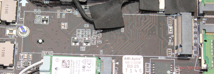 Es gibt Platz für eine zweite SSD.