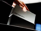 Das Unboxing des Oppo Find X3 Pro wird von epischer Musik von einem der wohl bekanntesten Komponisten unserer Zeit begleitet. (Bild: Oppo)