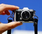 Die Haru Mini Retro Camera ist ähnlich winzig wie die Kodak Charmera.