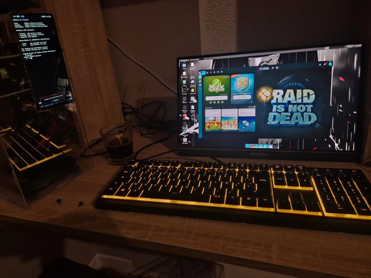 Der modifizierte Z70 Ultra mit XFCE4-Desktop