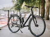 Grid 365 :eLight: E-Bike mit Carbonrahmen und umfangreicher Ausstattung (Bildquelle: Simplon)