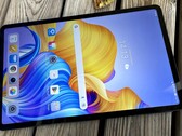 Freunde von Tablets mit großen 12-Zoll-Displays können sich heute das Honor Pad 8 günstig schnappen (Bildquelle: Manuel Masiero)