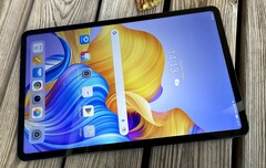 Freunde von Tablets mit großen 12-Zoll-Displays können sich heute das Honor Pad 8 günstig schnappen (Bildquelle: Manuel Masiero)
