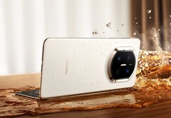 Das Huawei Mate X7 ist wasserfest. (Bildquelle: Huawei)