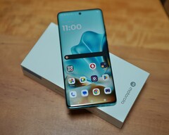 In unserem Test haben wir das Motorola Edge 60 Fusion als "edles Mittelklasse-Handy" bezeichnet (Bildquelle: Florian Schmitt)