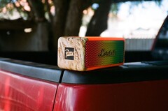 Der Bluetooth-Lautsprecher Marshall Emberton II ist ab sofort in der limitierten Patta Edition erhältlich. (Bild: Marshall)