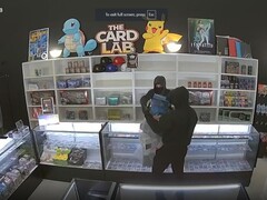 Aufnahmen einer Ring-Kamera beim Diebstahl in The Card Lab