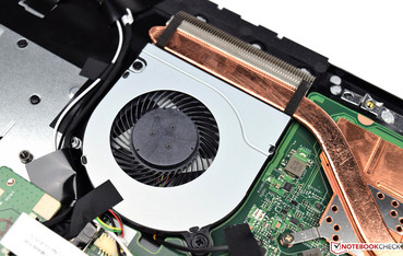 Ein Lüfter befindet sich im Laptop.