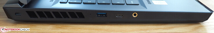 linke Seite: Kensington Lock, USB-A 3.1 Gen 2, USB-C 3.2 Gen 2x2, 3,5 mm Klinke