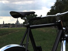 Testfahrt mit zwei E-Bikes von Pelago