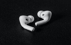 Die AirPods der dritten Generation sollen das In-Ear-Design der AirPods Pro übernehmen. (Bild: Shawnn Tan, Unsplash)