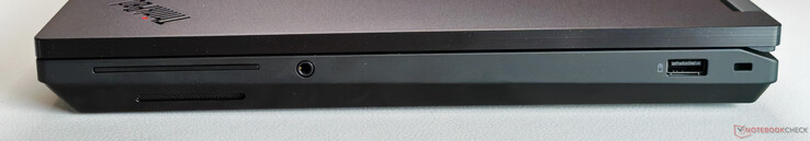 Rechts: 3,5-mm-Audio, USB-A 3.2 Gen.2 (10 Gbit/s, Always On), Kensington Nano Security Steckplatz