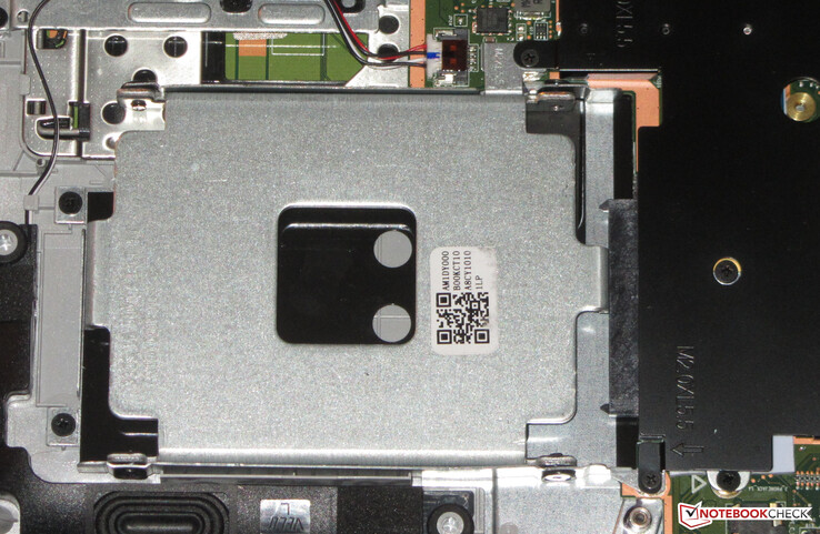 Bei Bedarf kann eine 2,5-Zoll-Festplatte nachgerüstet werden
