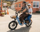 Beim Segway Muxi Pro E-Bike kann eine zweite Person auf dem optionalen Rücksitz befördert werden
